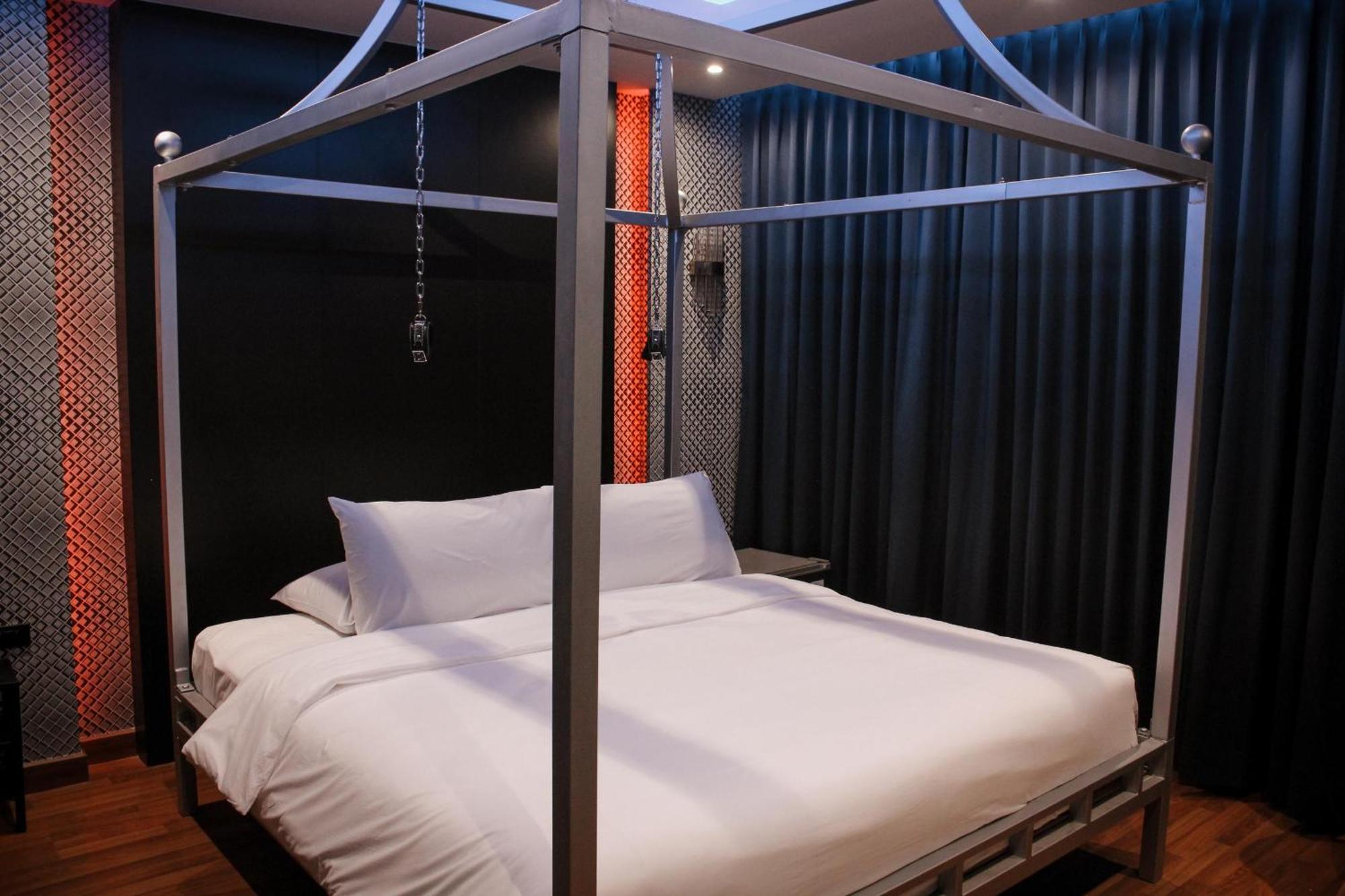 G Boutique Silom Hotel Bangkok Dış mekan fotoğraf